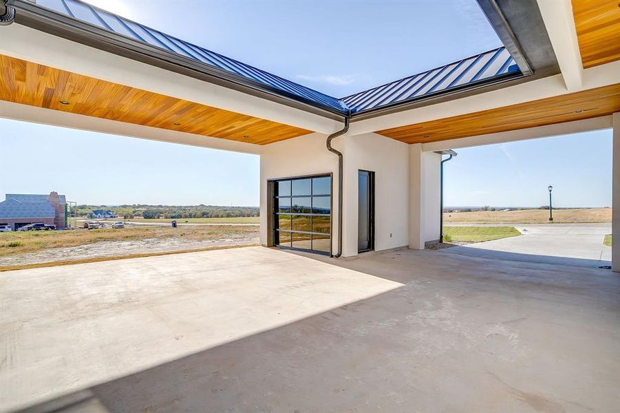 Exterior details and patio area of a home in , Weatherford (Image 28).