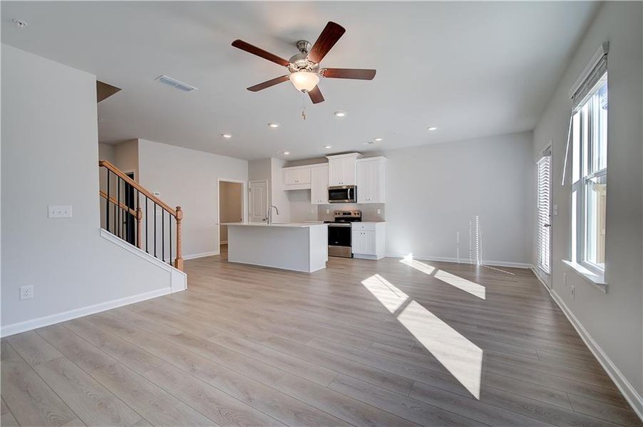 Spacious, unfurnished interior of a new home in Auburn Ridge, Riverdale (Image 14). Spacious, unfurnished interior of a new home in Auburn Ridge, Riverdale (Image 14).