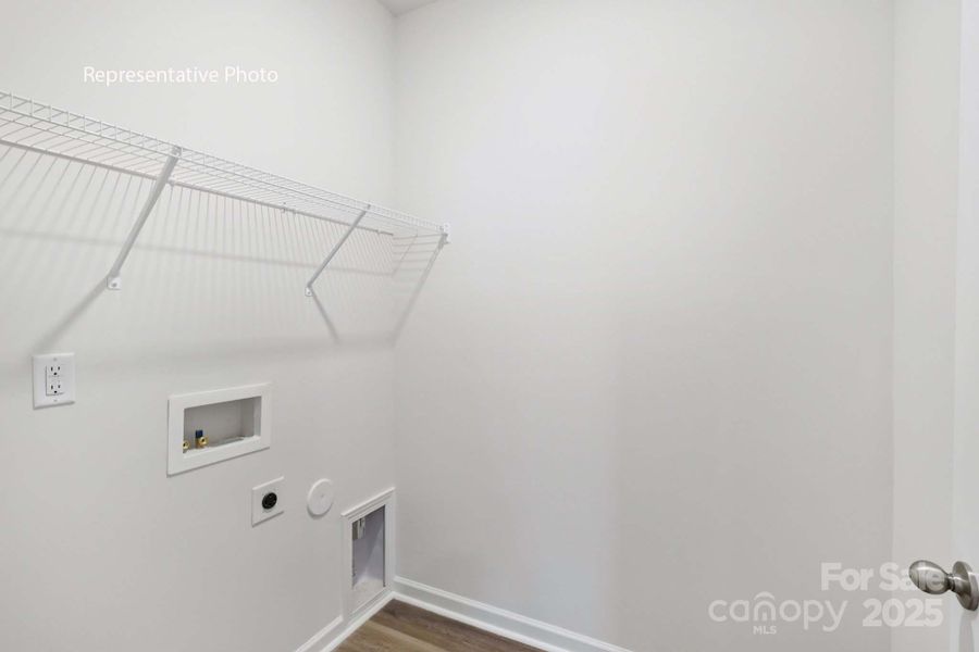 Spacious, unfurnished interior of a new home in Sonoma Hills, Charlotte (Image 15).