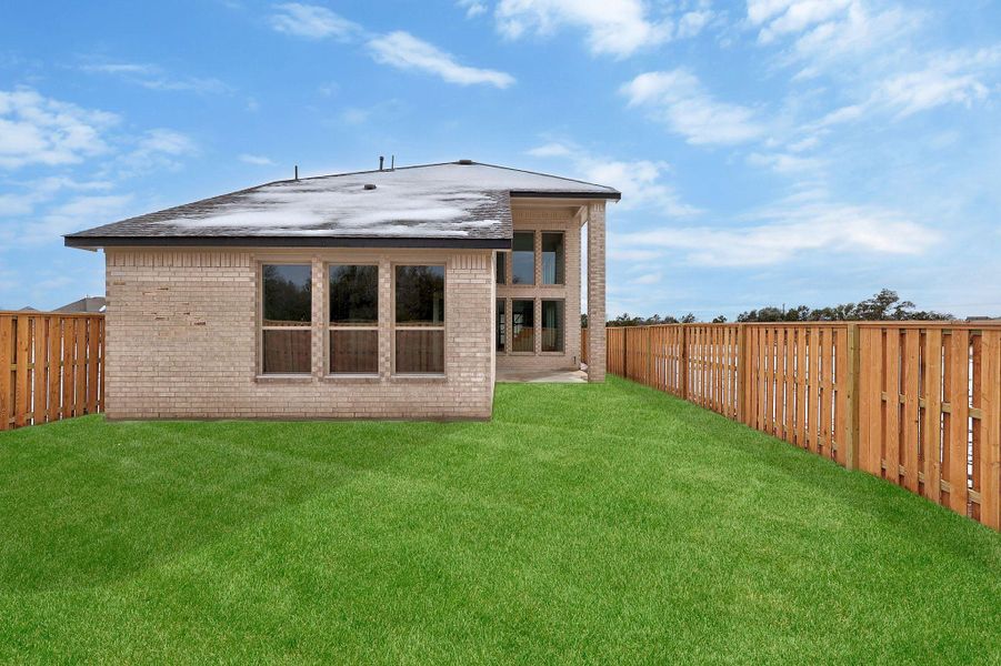Exterior details and patio area of a home in Parmer Ranch, Georgetown (Image 4).