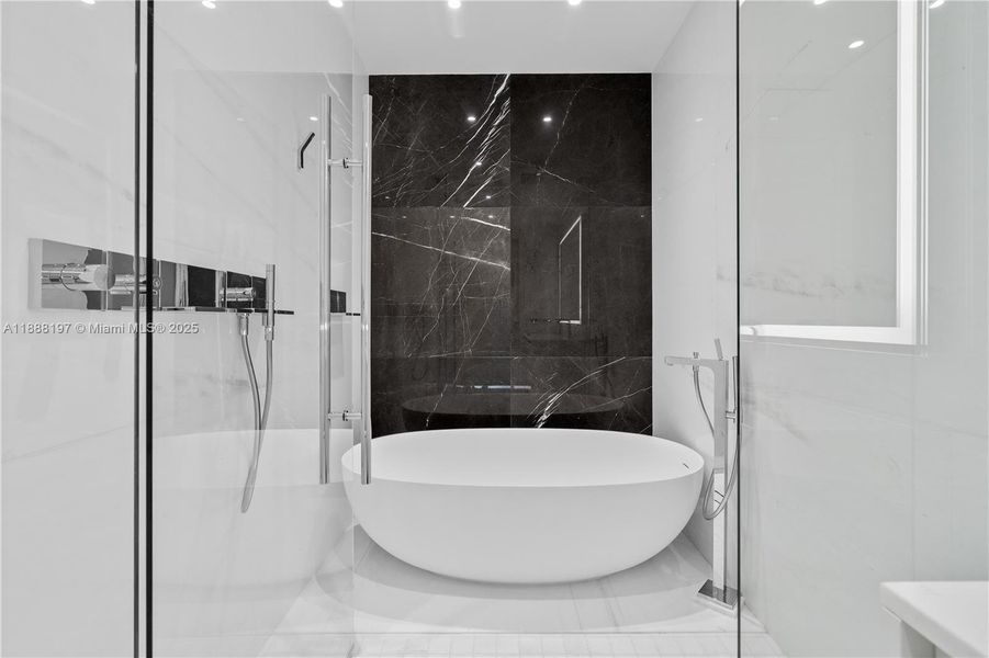 Image 33 of a home in .