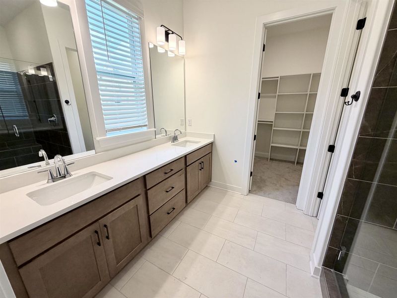 Furnished interior view inside a new home in Lockwood, Collierville (Image 10).