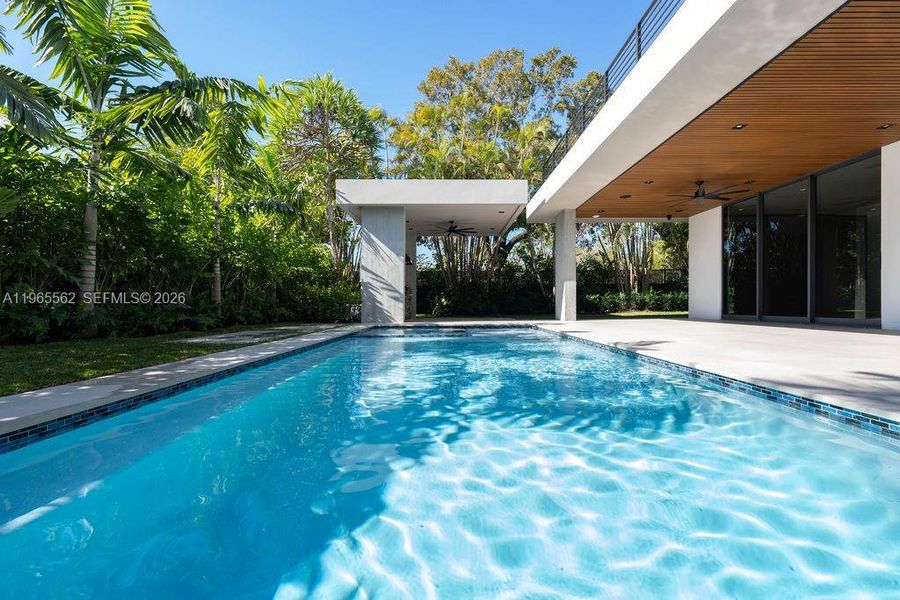 Exterior details and patio area of a home in , Miami (Image 29).