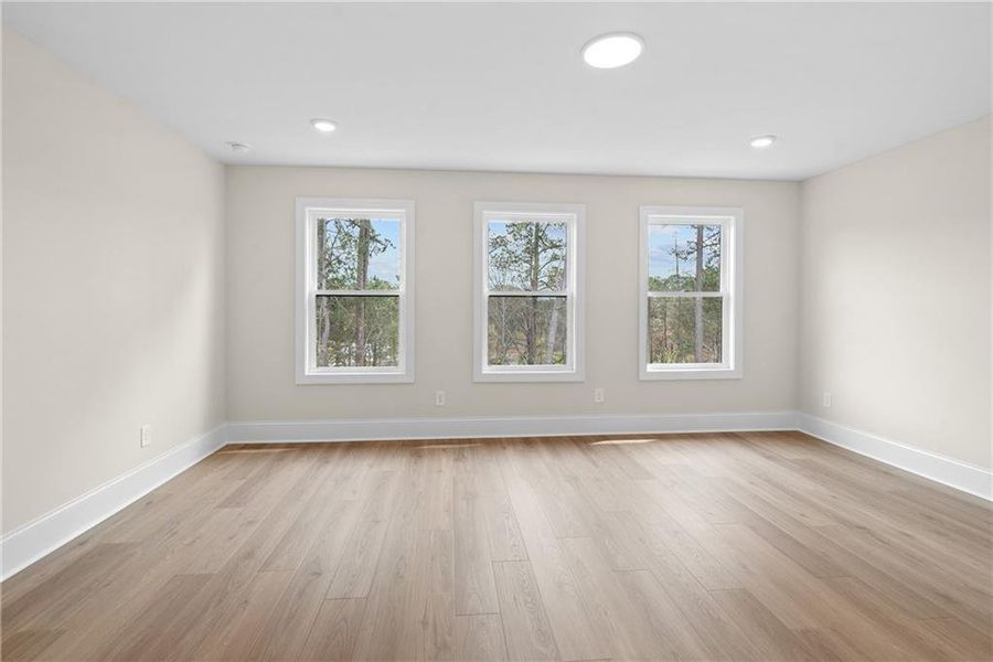Spacious, unfurnished interior of a new home in Bellwyn, Johns Creek (Image 29).
