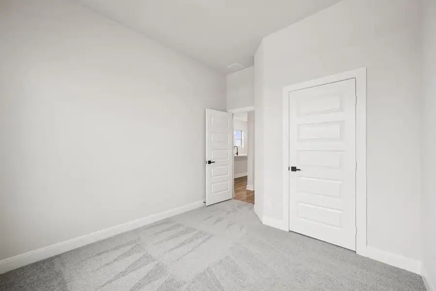 Spacious, unfurnished interior of a new home in Talia – Cottage Series, Mesquite (Image 21).