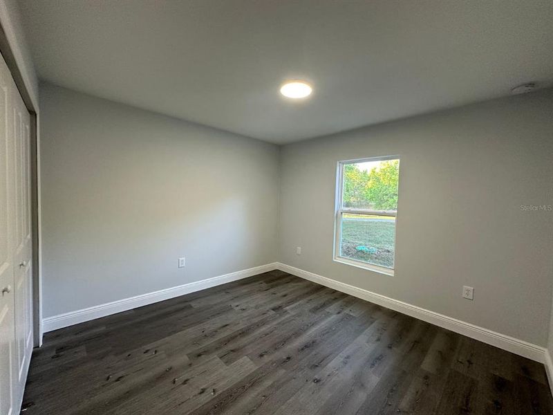Spacious, unfurnished interior of a new home in Silver Springs Shores, Ocala (Image 8).
