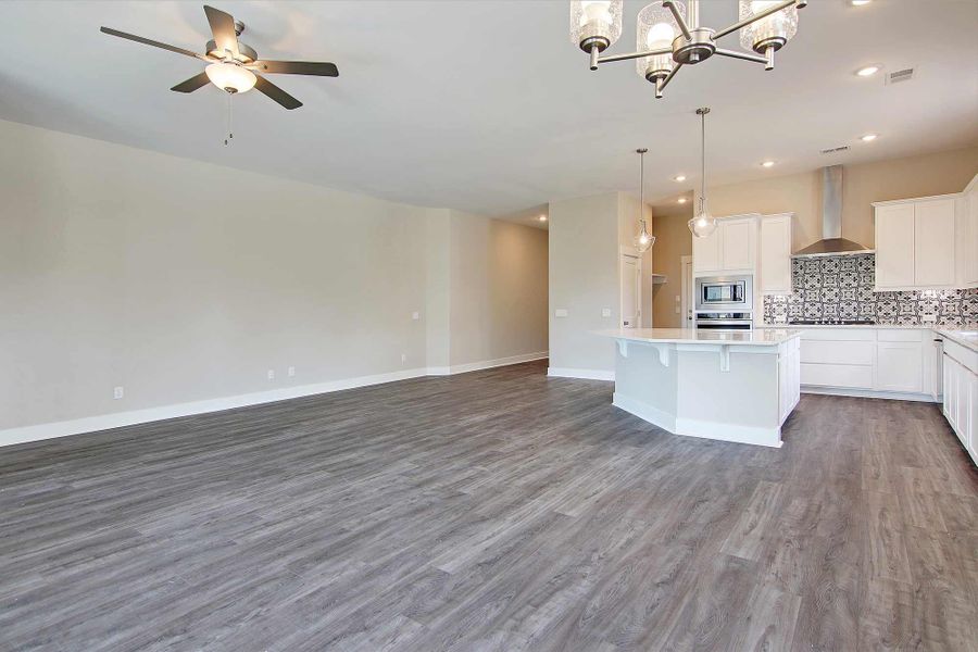 Spacious, unfurnished interior of a new home in Point Hope – Park Collection, Charleston (Image 10).