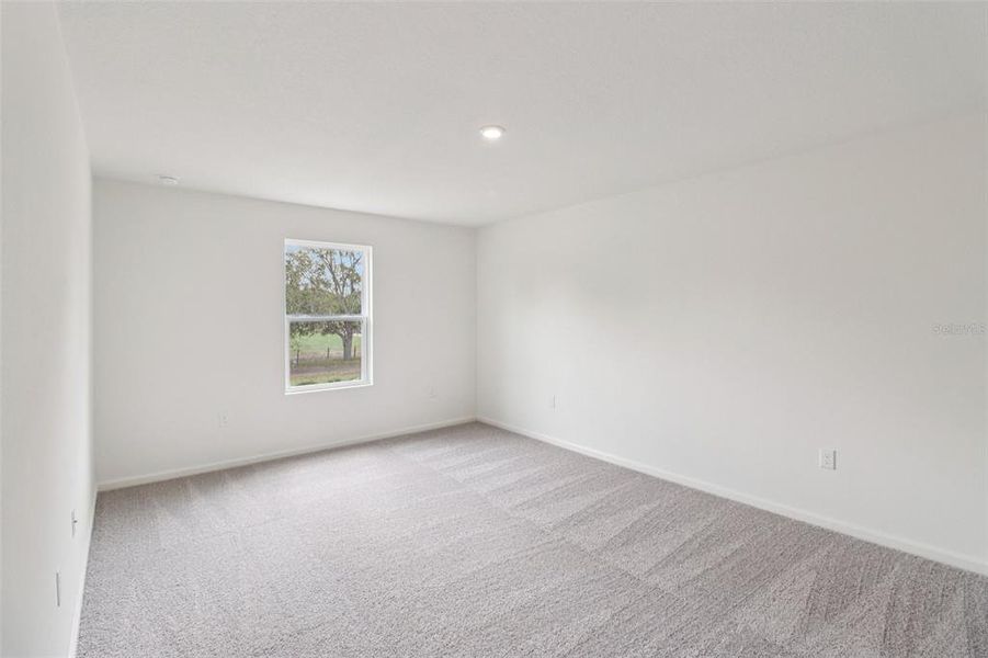 Spacious, unfurnished interior of a new home in Sumter Villas, Sumterville (Image 25).