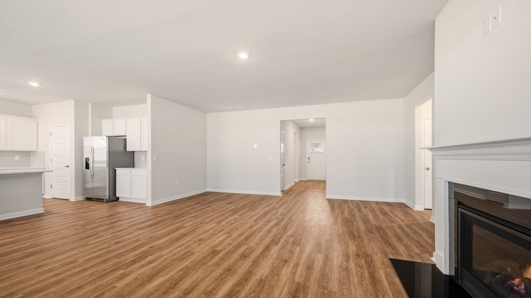 Spacious, unfurnished interior of a new home in Kingston Ranch at Lake Oconee, Buckhead (Image 24).