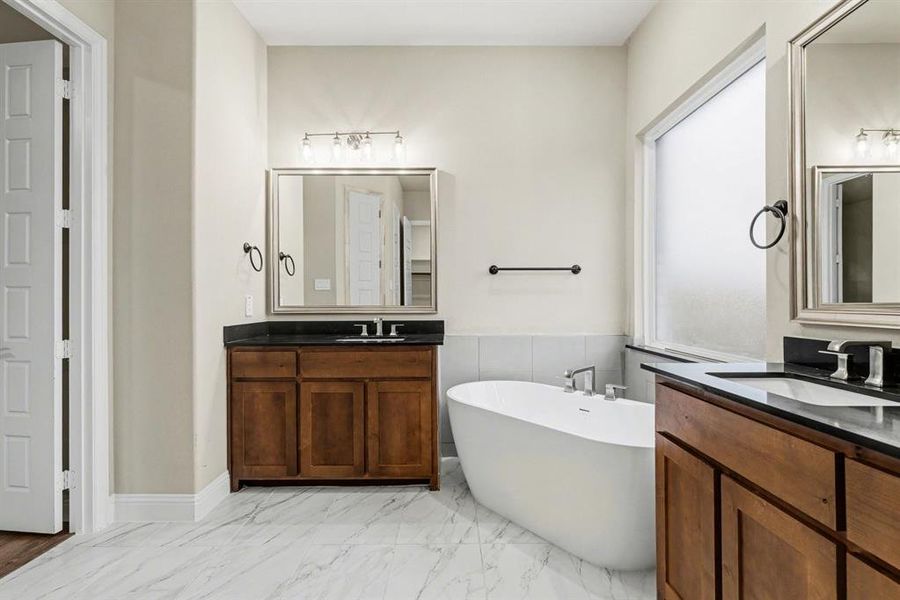 Furnished interior view inside a new home in , Prosper (Image 17).