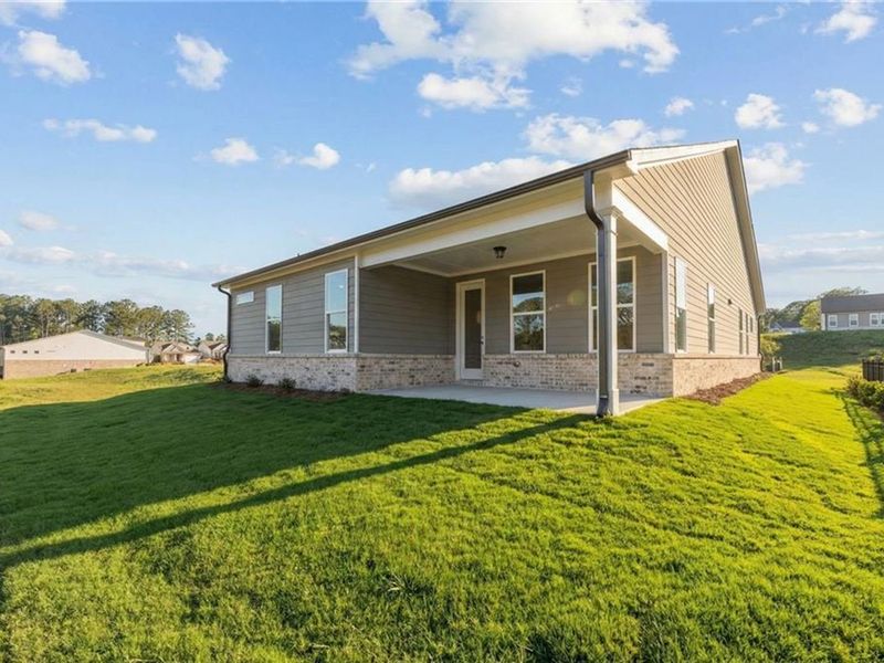 Exterior details and patio area of a home in Kelly Preserve, Loganville (Image 3).