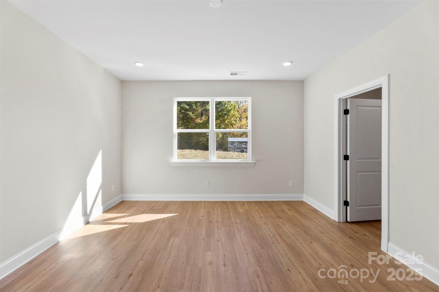 Spacious, unfurnished interior of a new home in , Monroe (Image 42).