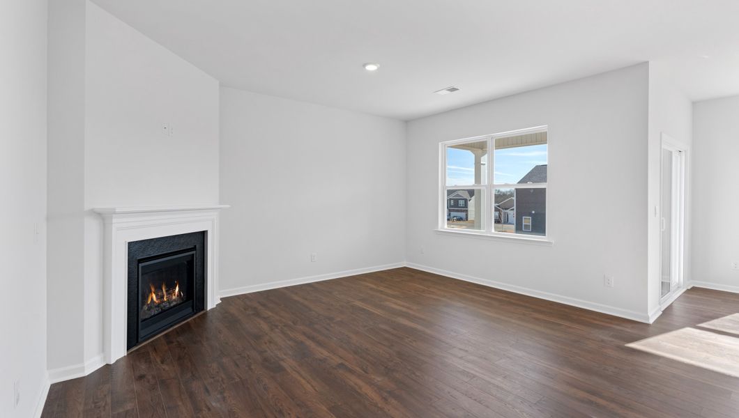 Representative unfurnished interior of a home built from the Aria by D.R. Horton in Woodglen, Piedmont (Image 19).