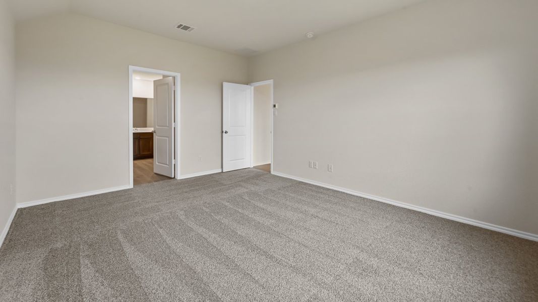 Spacious, unfurnished interior of a new home in Wildwood, Royse City (Image 19). Spacious, unfurnished interior of a new home in Wildwood, Royse City (Image 19).