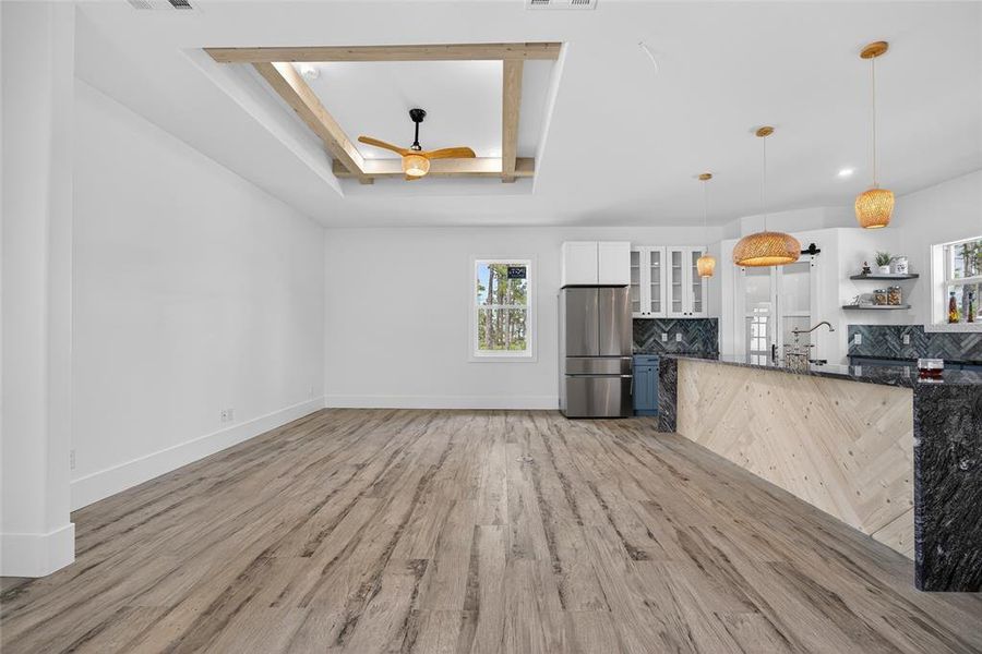 Spacious, unfurnished interior of a new home in , Port Charlotte (Image 19).