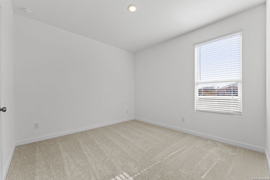 Spacious, unfurnished interior of a new home in Voss Farms, New Braunfels (Image 13).