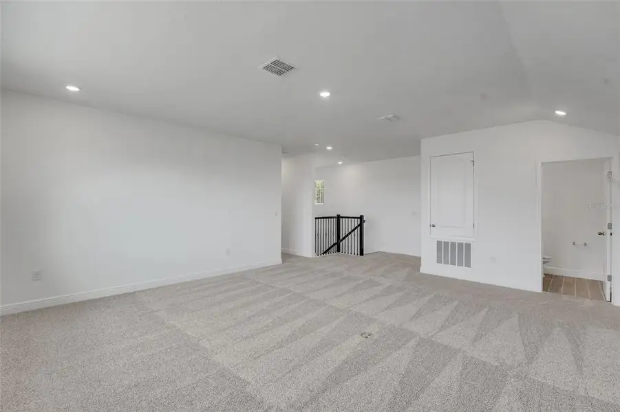 Spacious, unfurnished interior of a new home in Avalon Woods, Winter Garden (Image 48).