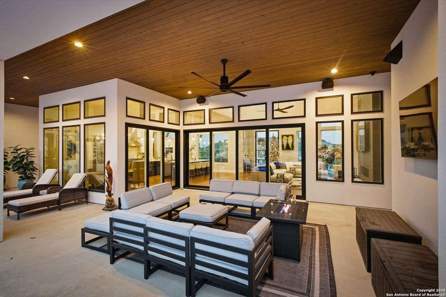 Exterior details and patio area of a home in , San Antonio (Image 38).