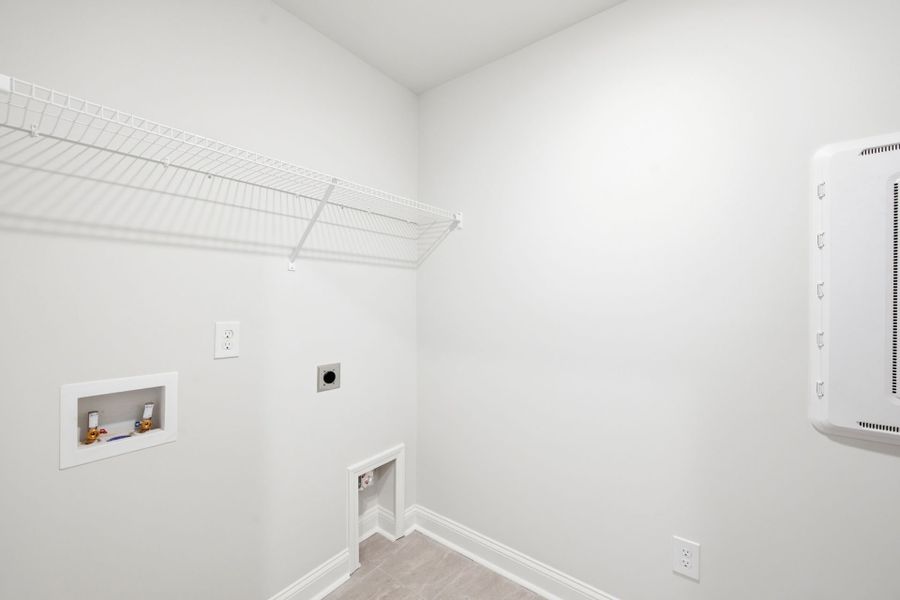 Spacious, unfurnished interior of a new home in Grand Arbor, Blythewood (Image 39).