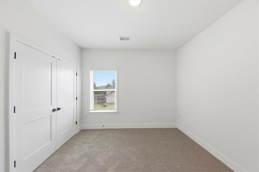 Spacious, unfurnished interior of a new home in Tuscany Hills, Douglasville (Image 14). Spacious, unfurnished interior of a new home in Tuscany Hills, Douglasville (Image 14).