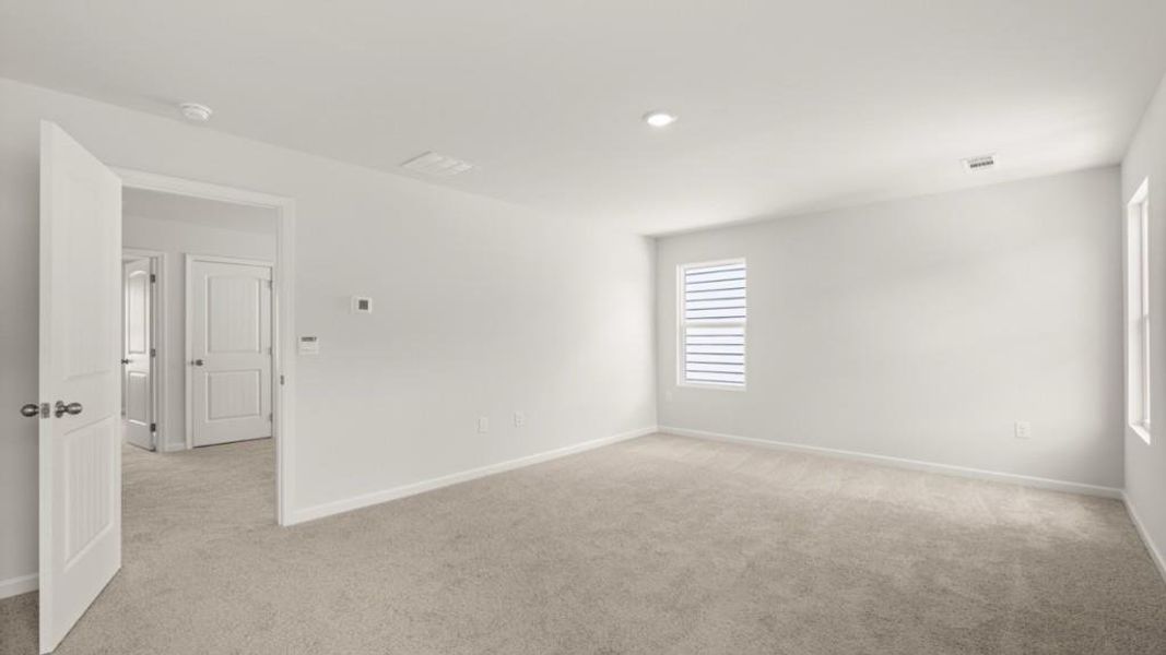 Spacious, unfurnished interior of a new home in Braselton Village, Braselton (Image 19).