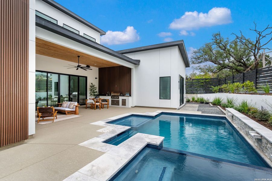 Exterior details and patio area of a home in , San Antonio (Image 35).