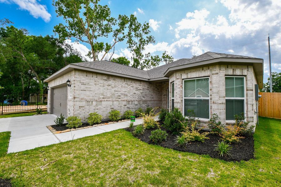 Front exterior of a new home in , Houston, TX, highlighting curb appeal (Image 2). Front exterior of a new home in , Houston, TX, highlighting curb appeal (Image 2).