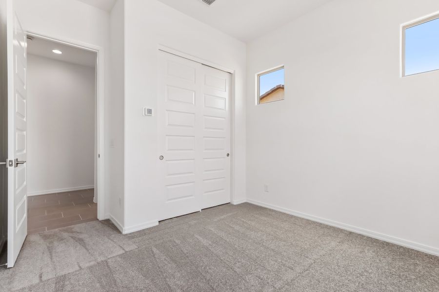 Spacious, unfurnished interior of a new home in Estrella, Goodyear (Image 25).