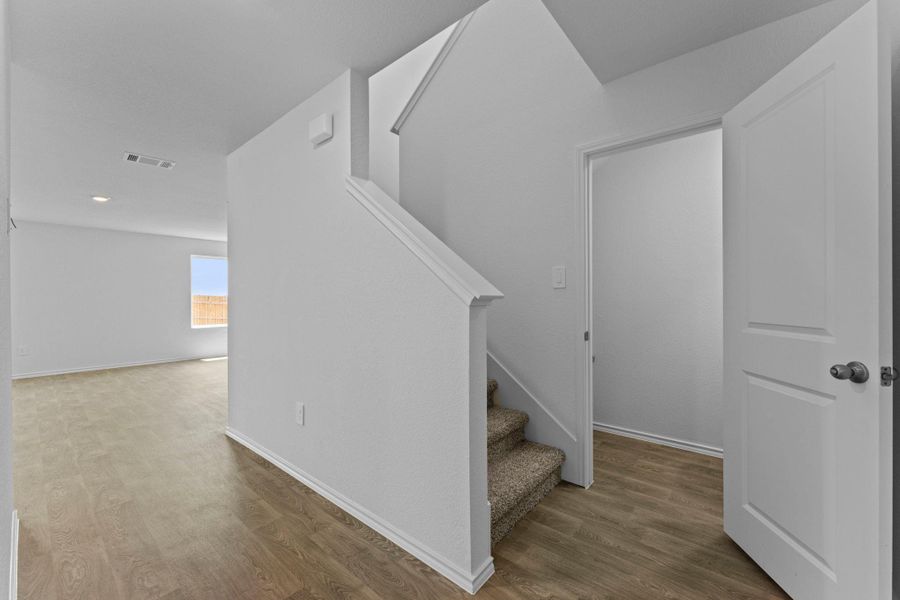 Spacious, unfurnished interior of a new home in Prairie Lakes, Buda (Image 9). Spacious, unfurnished interior of a new home in Prairie Lakes, Buda (Image 9).