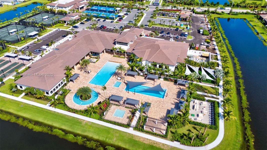 Community amenities in , Boynton Beach (Image 79).