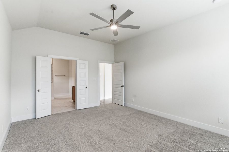 Spacious, unfurnished interior of a new home in Alsatian Oaks, Castroville (Image 33).