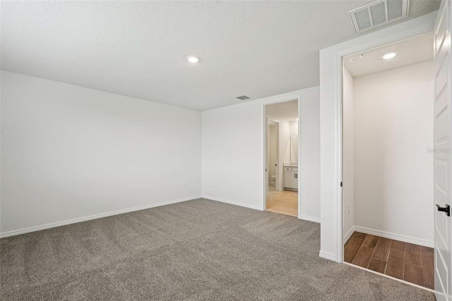 Spacious, unfurnished interior of a new home in Oakfield Trails - Signature Series, Parrish (Image 38).