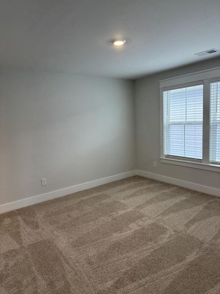 Spacious, unfurnished interior of a new home in Oak Bluff, Charleston (Image 24). Spacious, unfurnished interior of a new home in Oak Bluff, Charleston (Image 24).