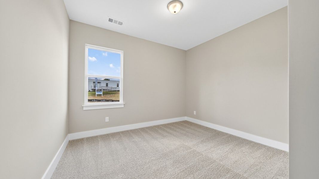 Spacious, unfurnished interior of a new home in McClure Farms, Columbia (Image 49).