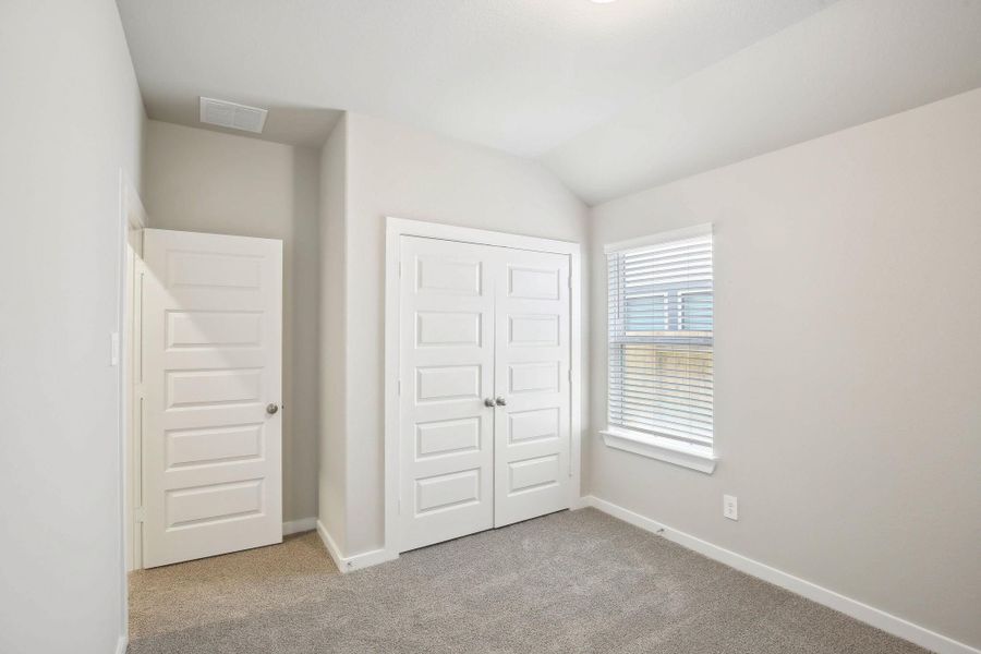 Photo is not of the actual home, but is an inspirational photo of builder’s model home and may depict options, furnishings, and/or decorator features that are not included Photo is not of the actual home, but is an inspirational photo of builder’s model home and may depict options, furnishings, and/or decorator features that are not included