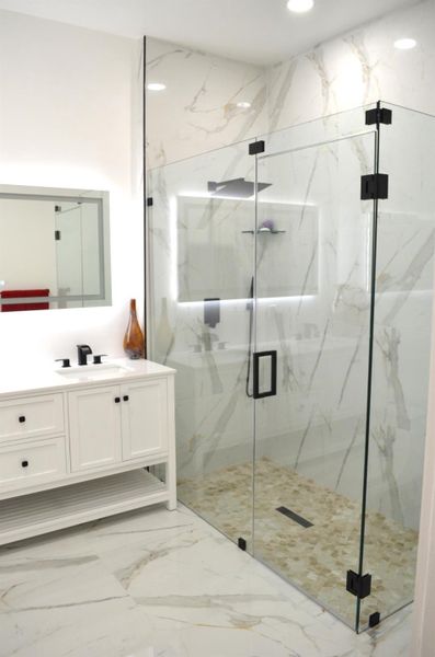 Furnished interior view inside a new home in , Clewiston (Image 6).