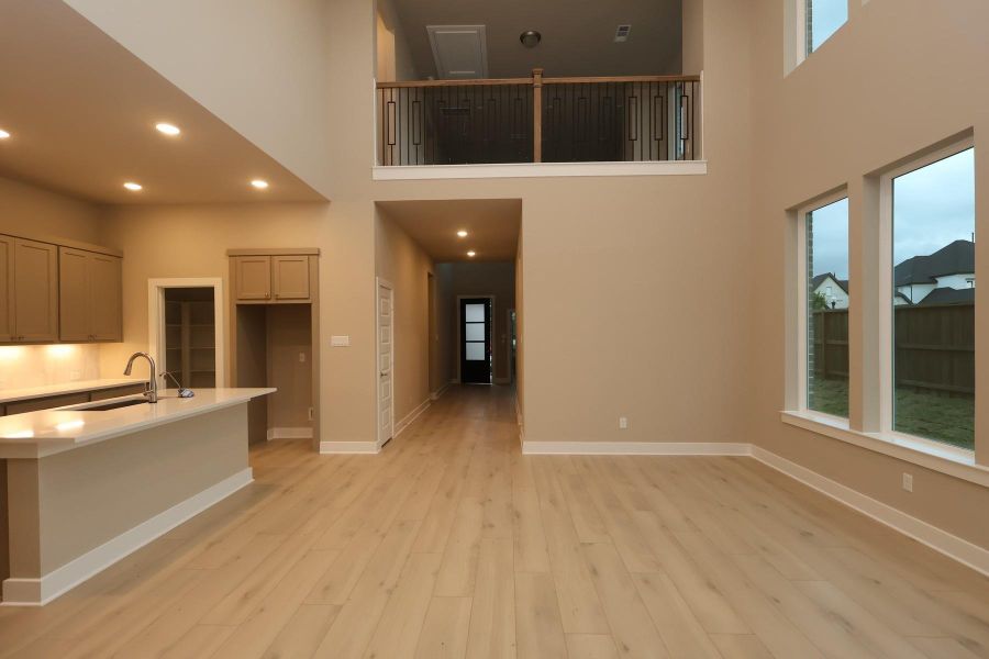 Spacious, unfurnished interior of a new home in Woodson’s Reserve, Spring (Image 7).