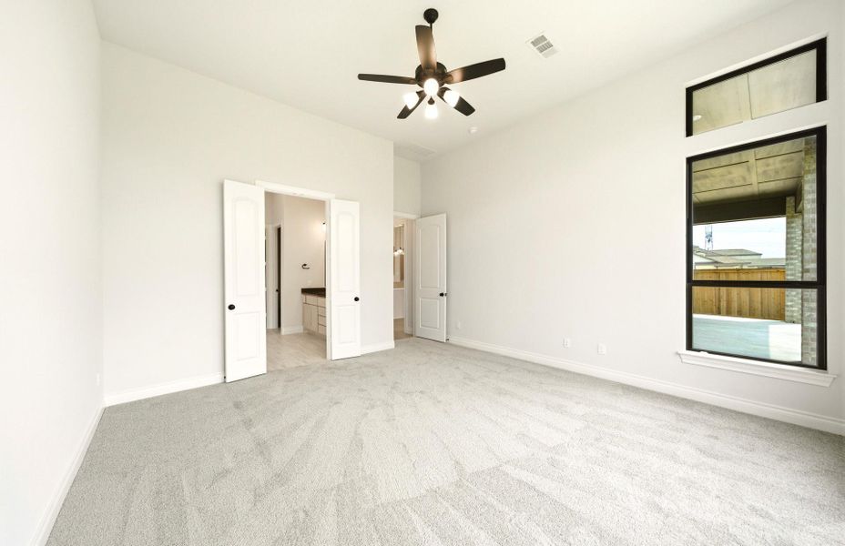 Spacious, unfurnished interior of a new home in Bridgeland 60′, Cypress (Image 45).