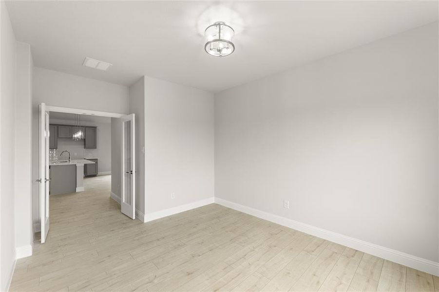 Spacious, unfurnished interior of a new home in Creekside, Royse City (Image 24).