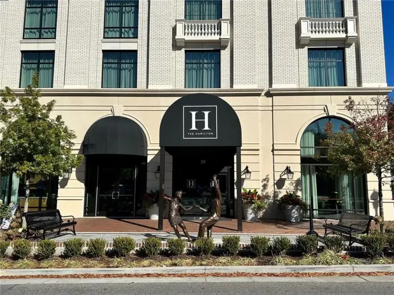 Downtown Alpharetta - Gorgeous hotel for your friends and family to stay when visiting in Downtown Alpharetta Downtown Alpharetta - Gorgeous hotel for your friends and family to stay when visiting in Downtown Alpharetta