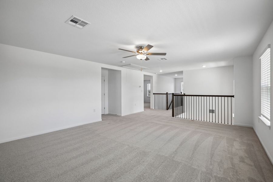 Spacious, unfurnished interior of a new home in Lisso, Pflugerville (Image 38).