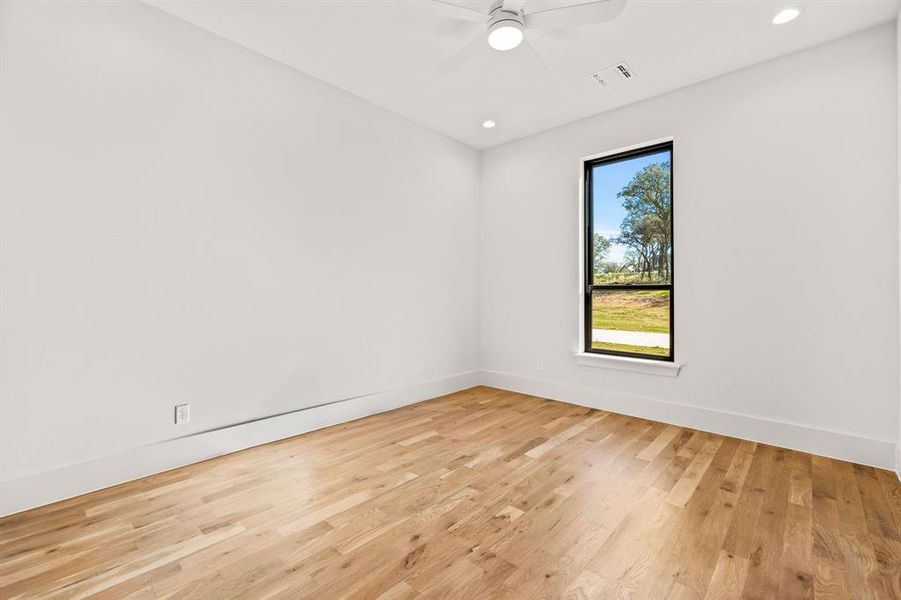 Spacious, unfurnished interior of a new home in , Weatherford (Image 24).