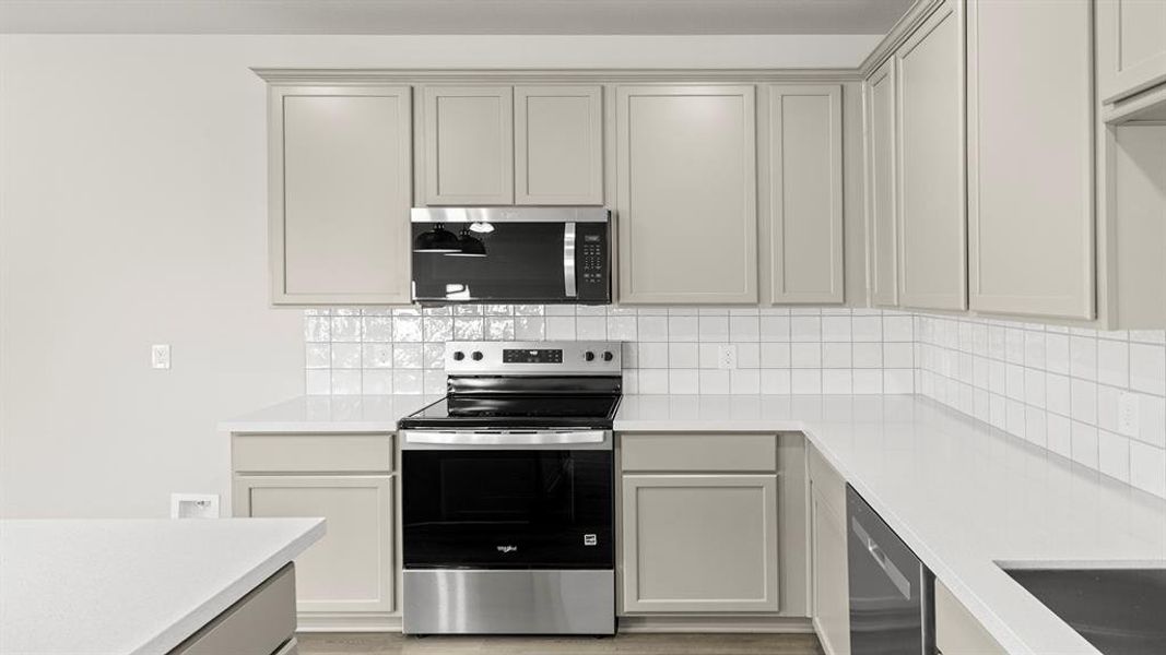 8_09. 2917 Kimberwick - Kitchen (4)