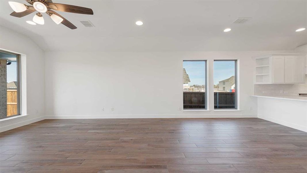 Spacious, unfurnished interior of a new home in Devonshire, Forney (Image 11).