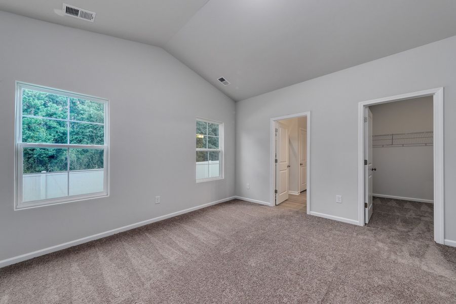 Spacious, unfurnished interior of a new home in Hainer Place, Conway (Image 25).
