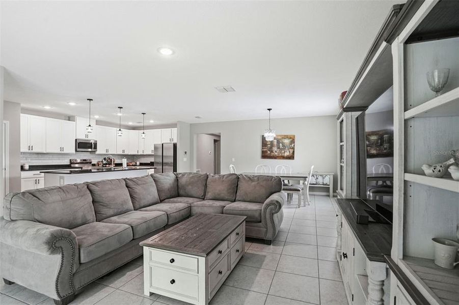Furnished interior view inside a new home in , Homosassa (Image 17).