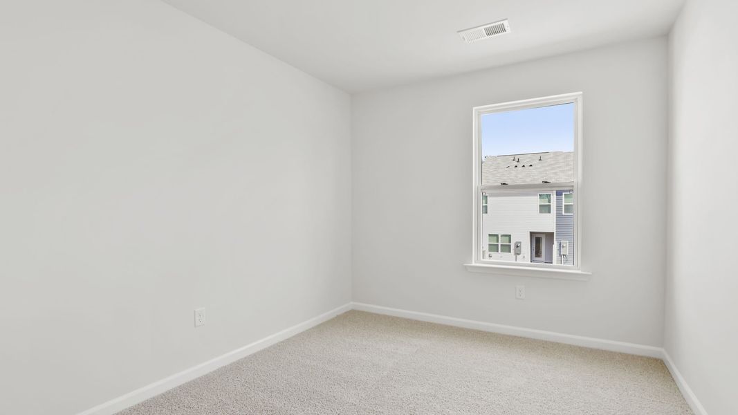 Spacious, unfurnished interior of a new home in Chestnut Ridge Townhomes, Greenville (Image 20).