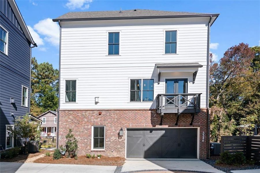 Exterior details and patio area of a home in Stillwood, Atlanta (Image 3).