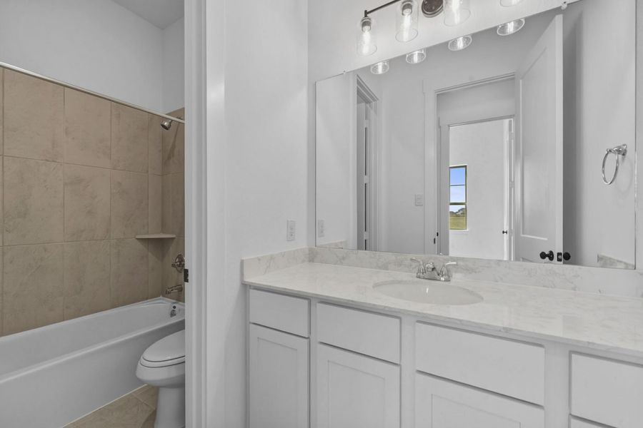 Furnished interior view inside a new home in Attwater, Waller (Image 9).