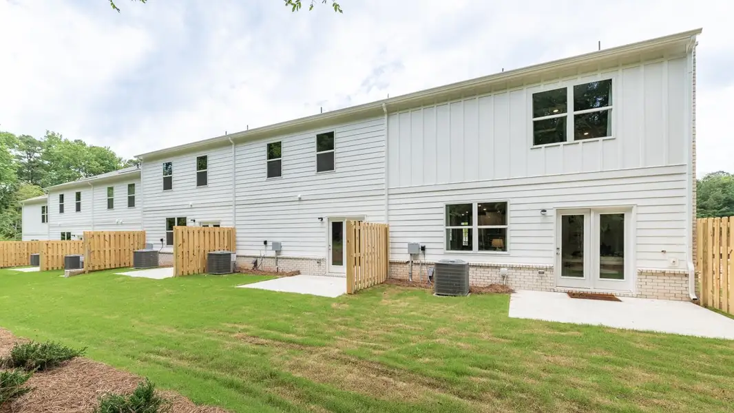 Exterior details and patio area of a home in Barrett Cove, Marietta (Image 2).